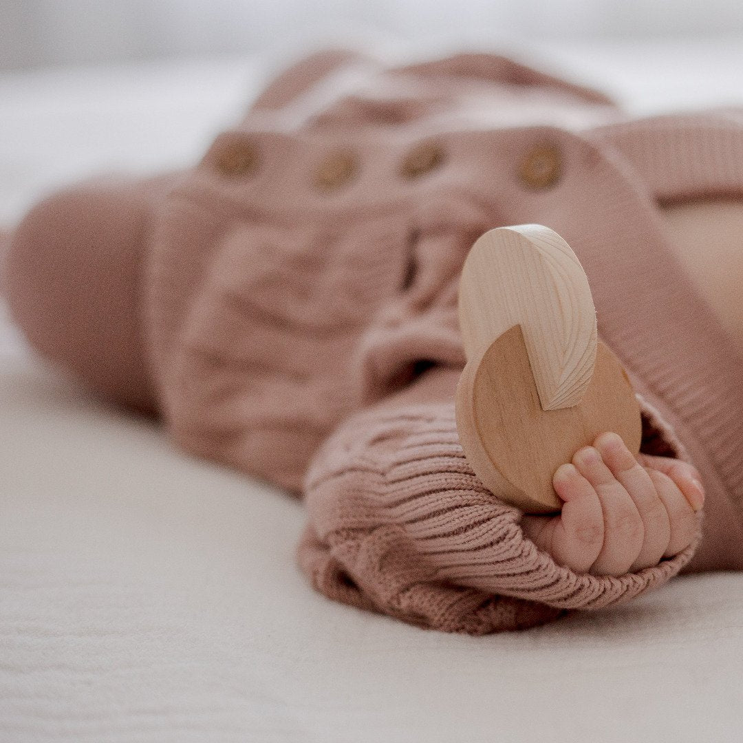 Dual Clasping Discs
