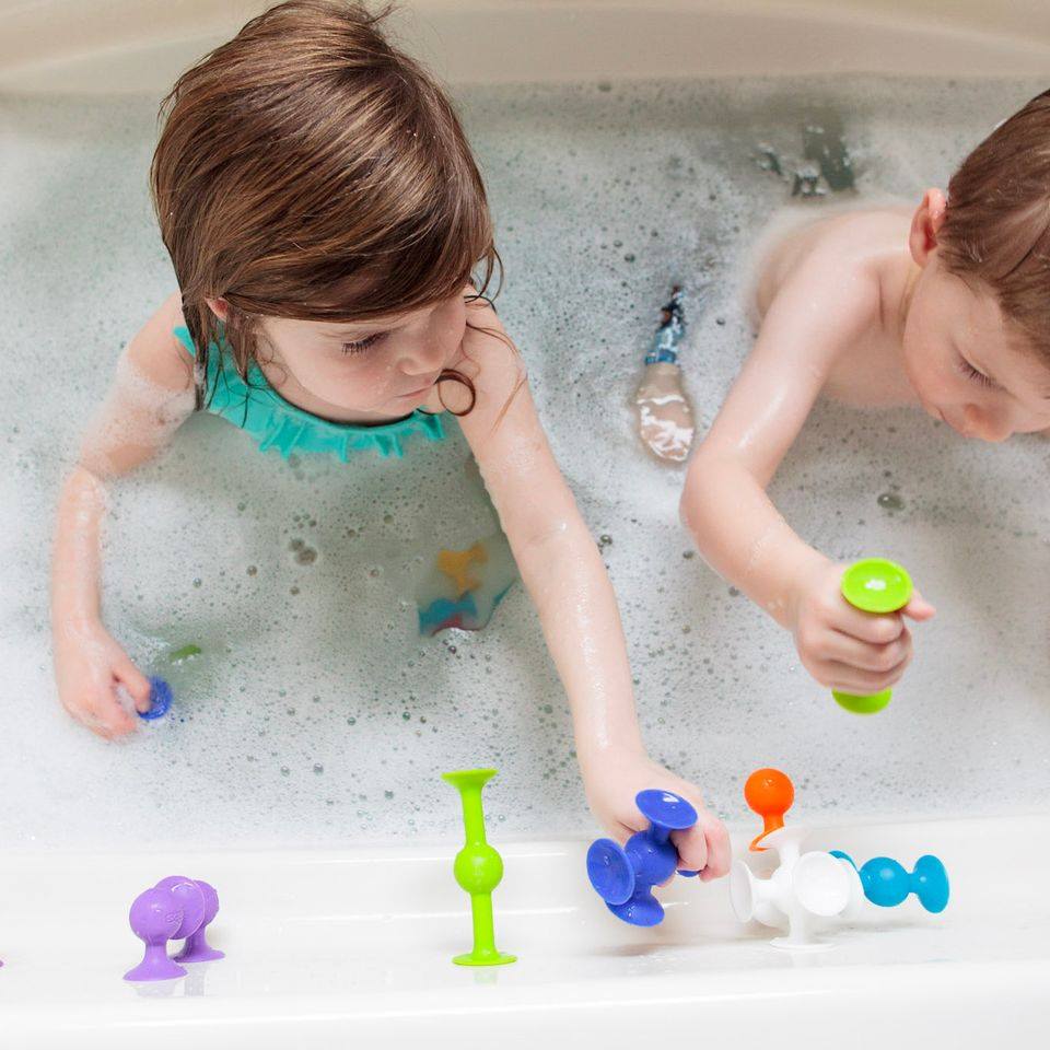 Fat Brain Toys Squigz 24pc Starter Set