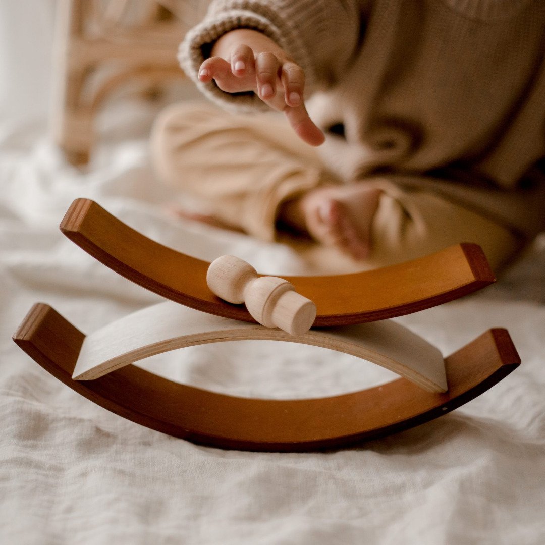 Two Tone Arch Set with Matching Peg Dolls