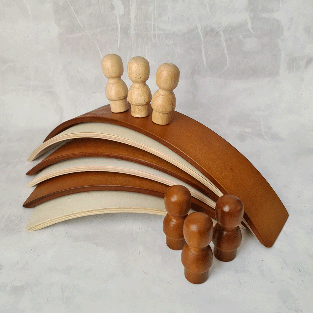 Two Tone Arch Set with Matching Peg Dolls