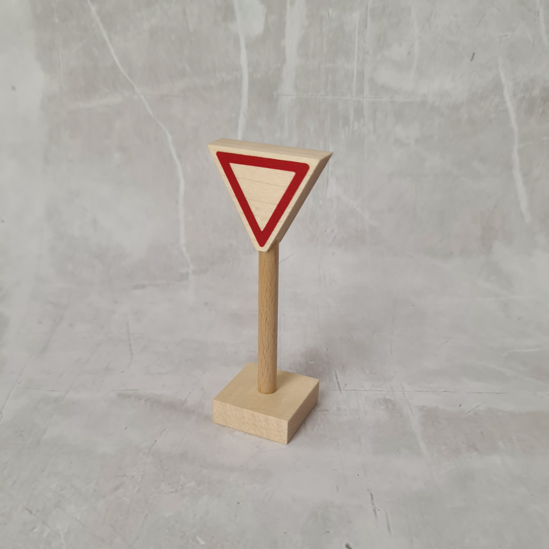 Traffic Give Way Sign